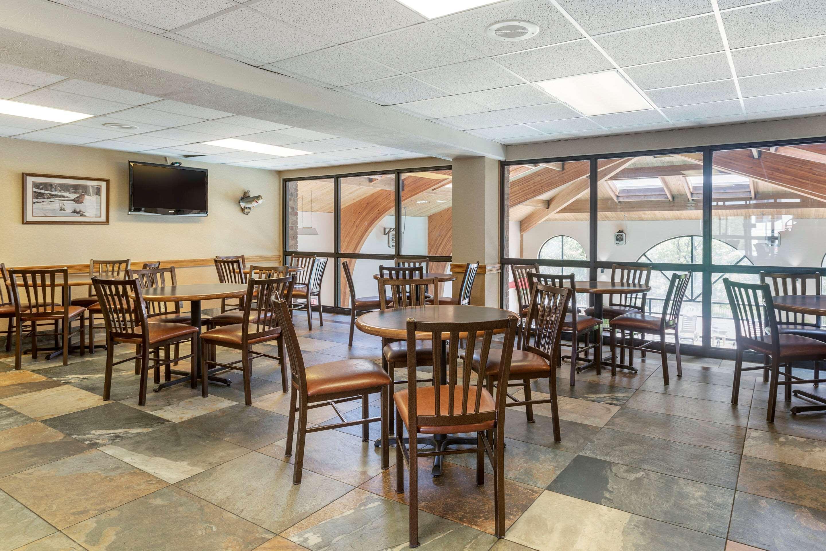 Comfort Inn At Thousand Hills Μπράνσον Εξωτερικό φωτογραφία